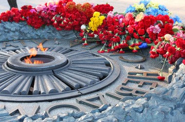 Міністр: у школах розпочались заходи до Дня пам’яті