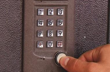 Шкільні «мікрорайони» як лабіринти вчительської долі