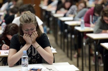 УЦОЯО визначив експертів, які встановлять поріг тестів ЗНО