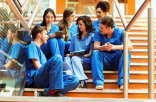 Студентів-медиків звільнено від відпрацювання