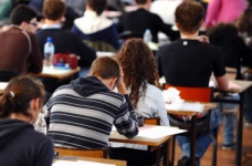 Школи отримали перші результати ДПА випускників