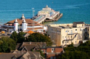 Курси в Борнмуті: мова та серфінг на березі Ла-Маншу