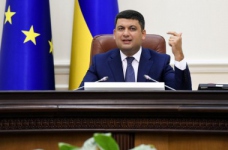 Прем’єр: ми не маємо відкладати реформу освіти