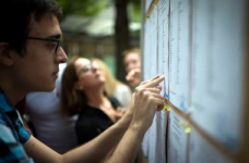 Деяким вступникам дозволили подавати паперові заяви