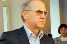 Київська влада не відмінятиме муніципальні надбавки та не звільнятиме вчителів