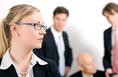 Спільна робота близьких осіб у закладі навчання 