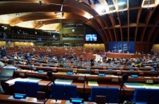 ПАРЄ ухвалила рішення про освіту меншин в Україні