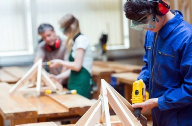 Уряд передав профтехучилища областям