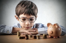 Школи мають відсвяткувати День заощаджень