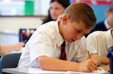 У Києві хочуть заборонити політичну агітацію в школах