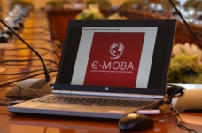 «Є-мова»: вивчайте українську онлайн безкоштовно