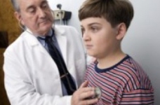 Медичні працівники закладів освіти отримають "епідемічну" доплату