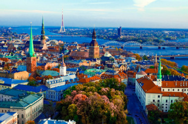 Здобуття освіти англійською мовою в Латвії