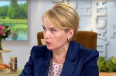 Батьки не мають купляти форму конкретних виробників