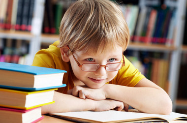 Заохочуємо дитину до читання та міркування