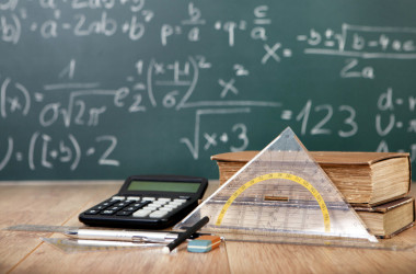 Для перевірок шкіл наберуть 625 аудиторів