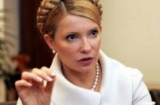 Тимошенко обіцяє виплатити надбавки освітянам