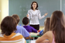 Чи потрібен дрес-код чи шкільна форма для вчителів?