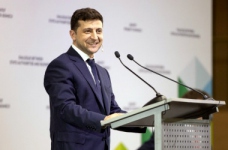 Президент скасував указ про шкільну форму