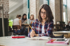 Вступникам до вишів радять не панікувати