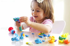 Топ-10 іграшок для розвитку дрібної (тонкої) моторики