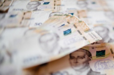 Оприлюднено постанову про підвищення зарплат освітян