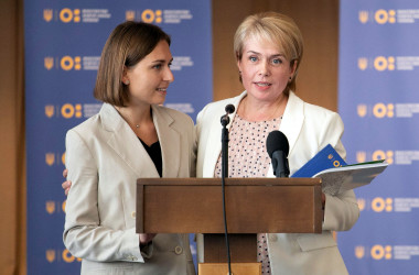 У МОН відбулась передача влади і перехідних книг