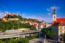 Уряд Словаччини запрошує українців на навчання