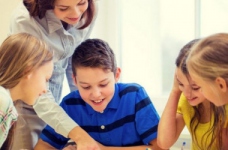 Школярі і педагоги під парасолькою омбудсмена