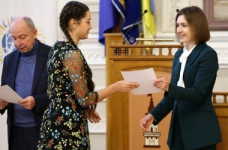 270 учнів отримали президентські стипендії