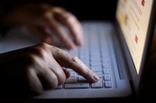 Миколаївські чиновники присвоїли 15 млн на е-підручники