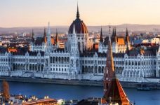 Угорщина надала українцям стипендії на навчання