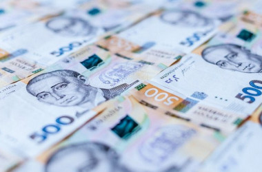 Яку зарплату ви вважаєте гідною для вчителя?