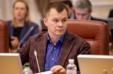 За рік зарплати зростатимуть на дві тисячі грн, - Милованов