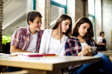 Оголошений набір до вишів для закордонних українців