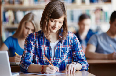 Учасники пробного ЗНО подали вже 74 тисячі заявок