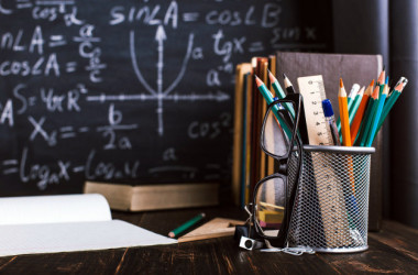 Профспілка: 70 тисяч учителів-пенсіонерів буде звільнено