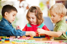 Уряд передасть дітям понад 155 тисяч іграшок