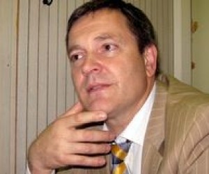 Колесніченко вирішив, що аспірантам українську мову знати не обов'язково