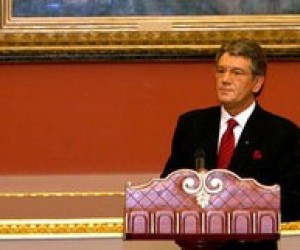 Ющенко підтримав студентів, які вимагають відставки Табачника