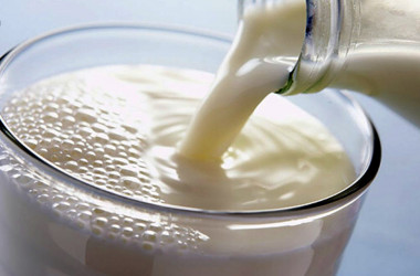 У школах можуть відновити програму «Склянка молока»