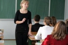 БЮТ: У школах Дніпровського району скоротять вчителів і об'єднають класи