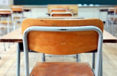 Новосад: держава не може утримувати напівпорожні коледжі