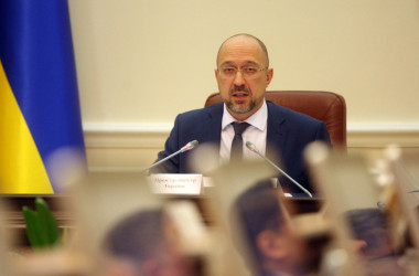 Прем'єр закликав ректорів не виселяти студентів з гуртожитків