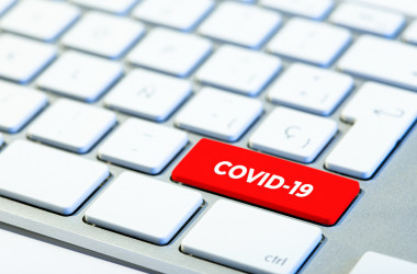 В Україні вивчать думку батьків про дистанційне навчання