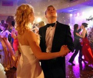 Дата проведення випускних вечорів визначатиметься на місцях