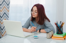 Топ-10 YouTube каналів для підготовки до ЗНО-2020