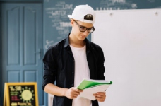 Дискусії щодо ЗНО необхідно припинити, - Мандзій