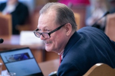 Омбудсмен хоче обговорити звільнення учнів від ДПА