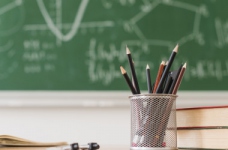 В УЦОЯО порадили урядовцям консультуватись з фахівцями